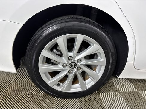 Used 2022 Toyota Camry LE w/ Carpet Mat Package (TMS) FWD image 33