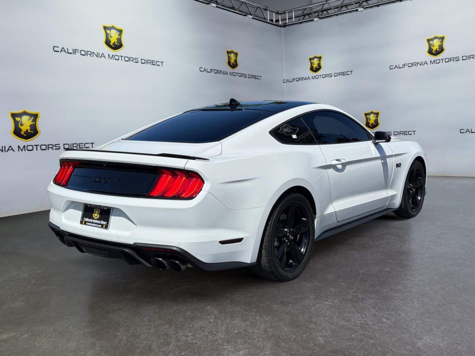 Used 2021 Ford Mustang GT Premium w/ Black Accent Package RWD image 5