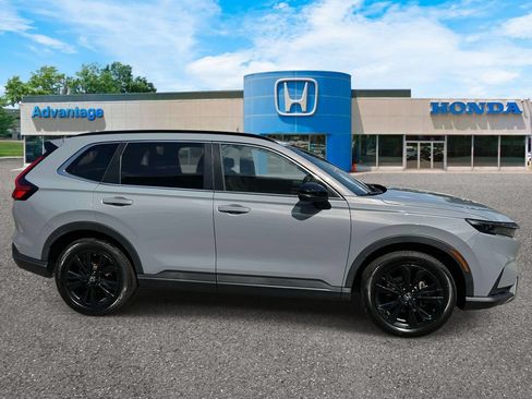 Used 2023 Honda CR-V Sport Touring image 3