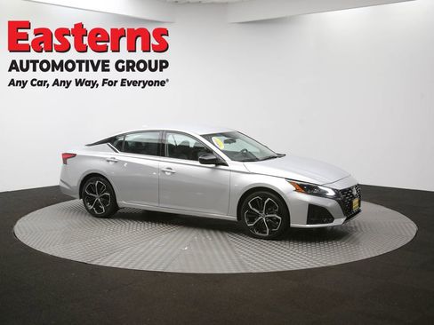 Used 2024 Nissan Altima 2.5 SR image 46