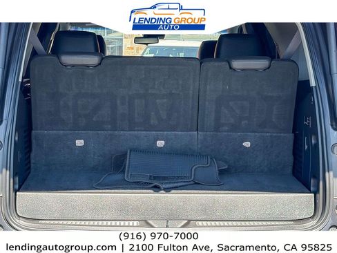 Used 2017 Cadillac Escalade Premium Luxury AWD/4WD image 23