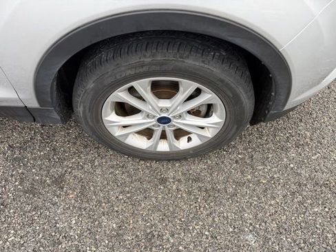 Used 2019 Ford Escape SE image 22