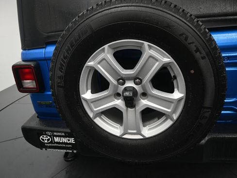 Used 2022 Jeep Wrangler Unlimited Sport AWD/4WD image 37
