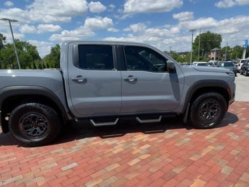 Used 2025 Nissan Frontier Pro-X RWD image 2