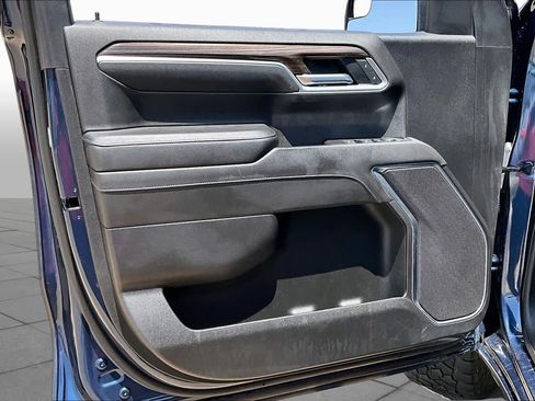 Used 2022 Chevrolet Silverado 1500 LT AWD/4WD image 24