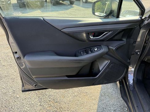 Used 2023 Subaru Outback Premium image 11