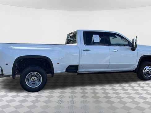 Used 2022 Chevrolet Silverado 3500 High Country w/ Safety Package II AWD/4WD image 4