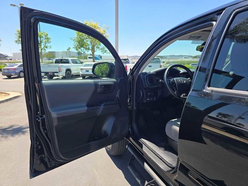 Used 2023 Toyota Tacoma SR AWD/4WD image 21
