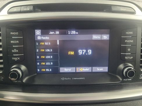 Used 2019 Kia Sorento EX image 25