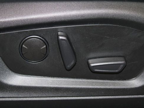 Used 2023 Ford Explorer Limited image 28