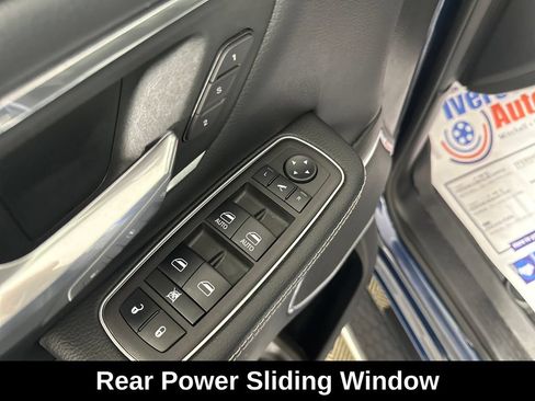 Used 2023 RAM 1500 Laramie AWD/4WD image 16