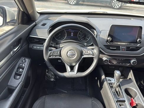 Used 2019 Nissan Altima 2.5 SV FWD image 26