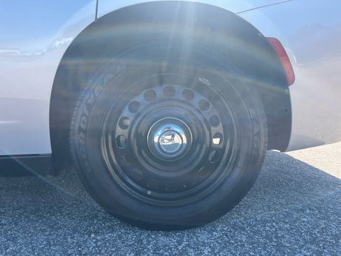 Used 2021 Dodge Charger Police w/ Fleet Safety Group image 32