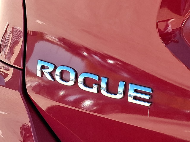 Used 2017 Nissan Rogue SV AWD/4WD image 28