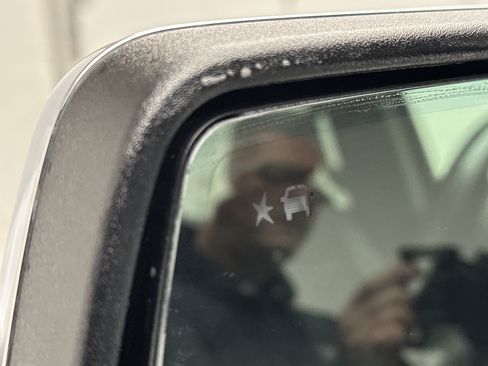 Used 2022 Chevrolet Silverado 1500 LTZ w/ LTZ Convenience Package II image 6