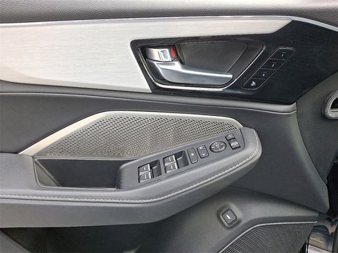 Used 2023 Acura MDX SH-AWD w/ Technology Package image 12