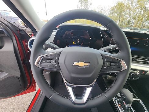 New 2026 Chevrolet Trax LT image 17