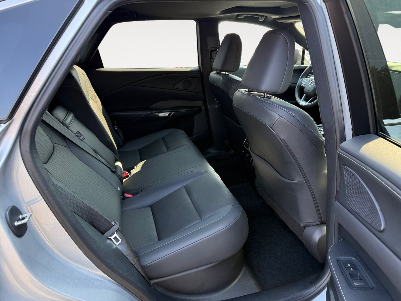 Used 2024 Lexus RX 350 Premium w/ Convenience Package FWD image 18
