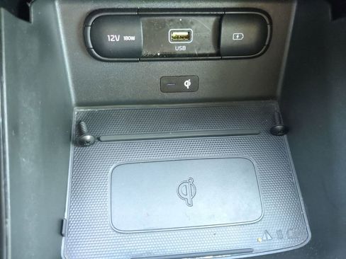 Used 2022 Kia Telluride EX w/ EX Premium Package image 24