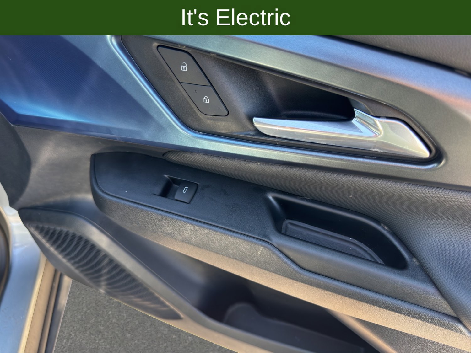 Certified 2024 Chevrolet Equinox EV LT FWD image 16