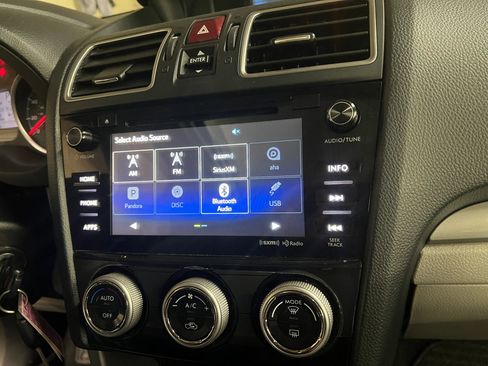 Used 2018 Subaru Forester 2.5i Premium w/ Popular Package #2A AWD/4WD image 12