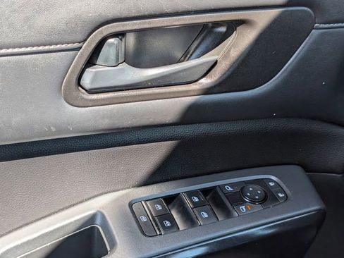 Used 2023 Nissan Pathfinder SV image 22