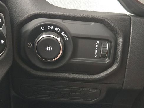 Used 2025 Jeep Wrangler Unlimited Sport AWD/4WD image 23
