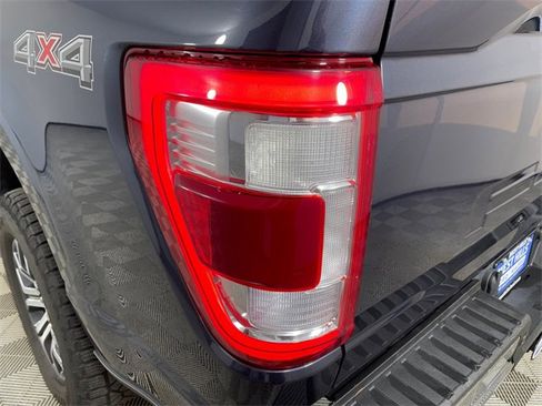 Used 2022 Ford F150 Lariat w/ Max Trailer Tow Package image 19