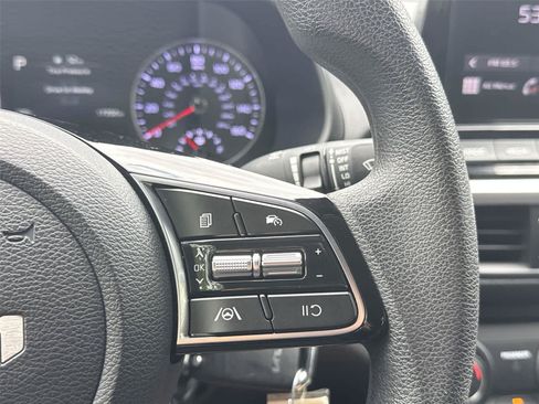 Used 2023 Kia Forte LXS w/ LXS Technology Package FWD image 19
