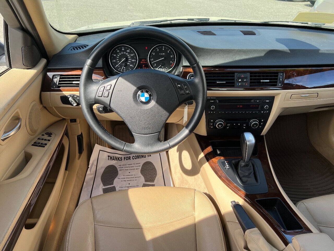 Used 2011 BMW 328i Sedan RWD image 19