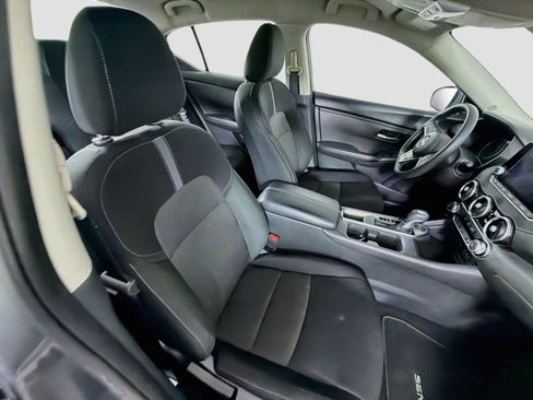 Used 2025 Nissan Sentra SV FWD image 29