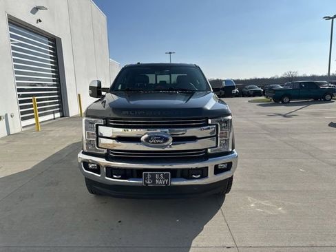 Used 2018 Ford F250 Lariat w/ Chrome Package image 8