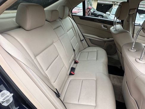 Used 2014 Mercedes-Benz E 350 4MATIC Sedan image 16