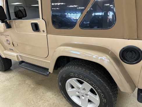 Used 1999 Jeep Wrangler Sahara image 10