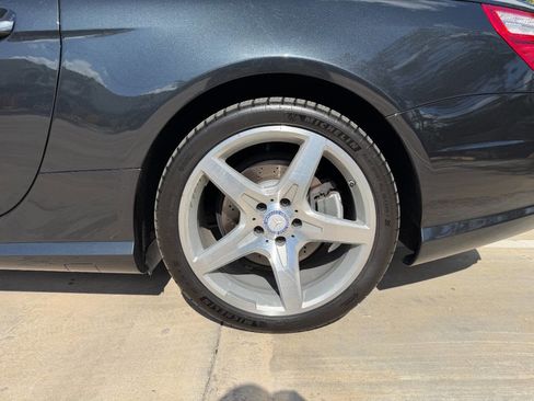 Used 2013 Mercedes-Benz SL 550 image 12