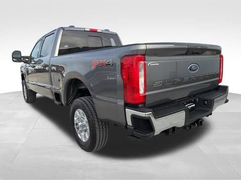 Used 2024 Ford F250 XLT image 6