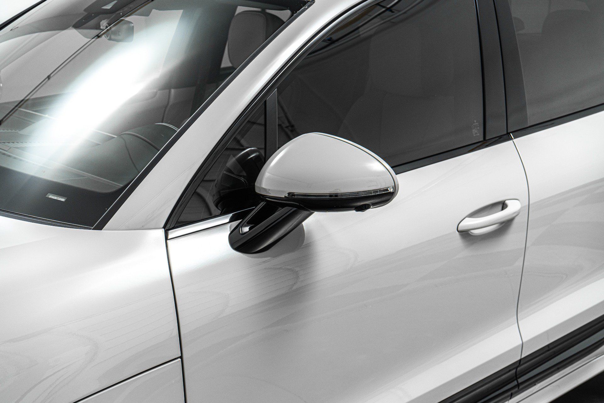 Used 2026 Porsche Macan AWD/4WD image 36