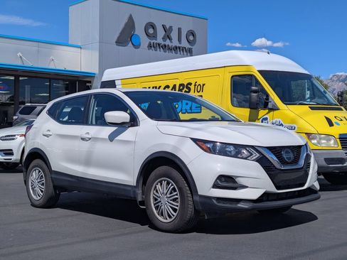 Used 2020 Nissan Rogue Sport S FWD image 1