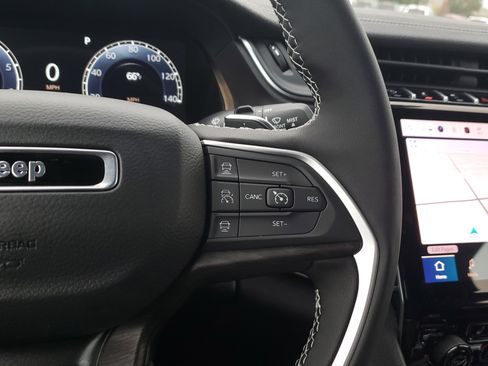 New 2025 Jeep Grand Cherokee L Limited w/ Black Appearance Package image 23