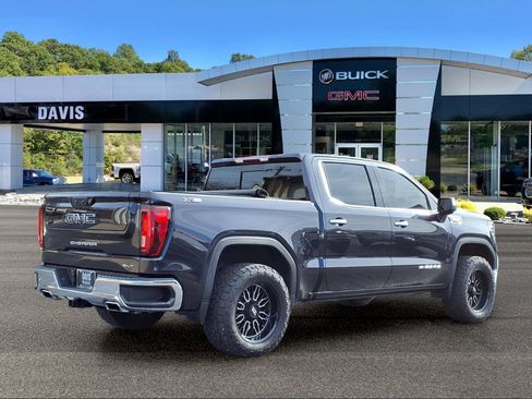 Used 2022 GMC Sierra 1500 SLT w/ SLT Premium Plus Package image 4
