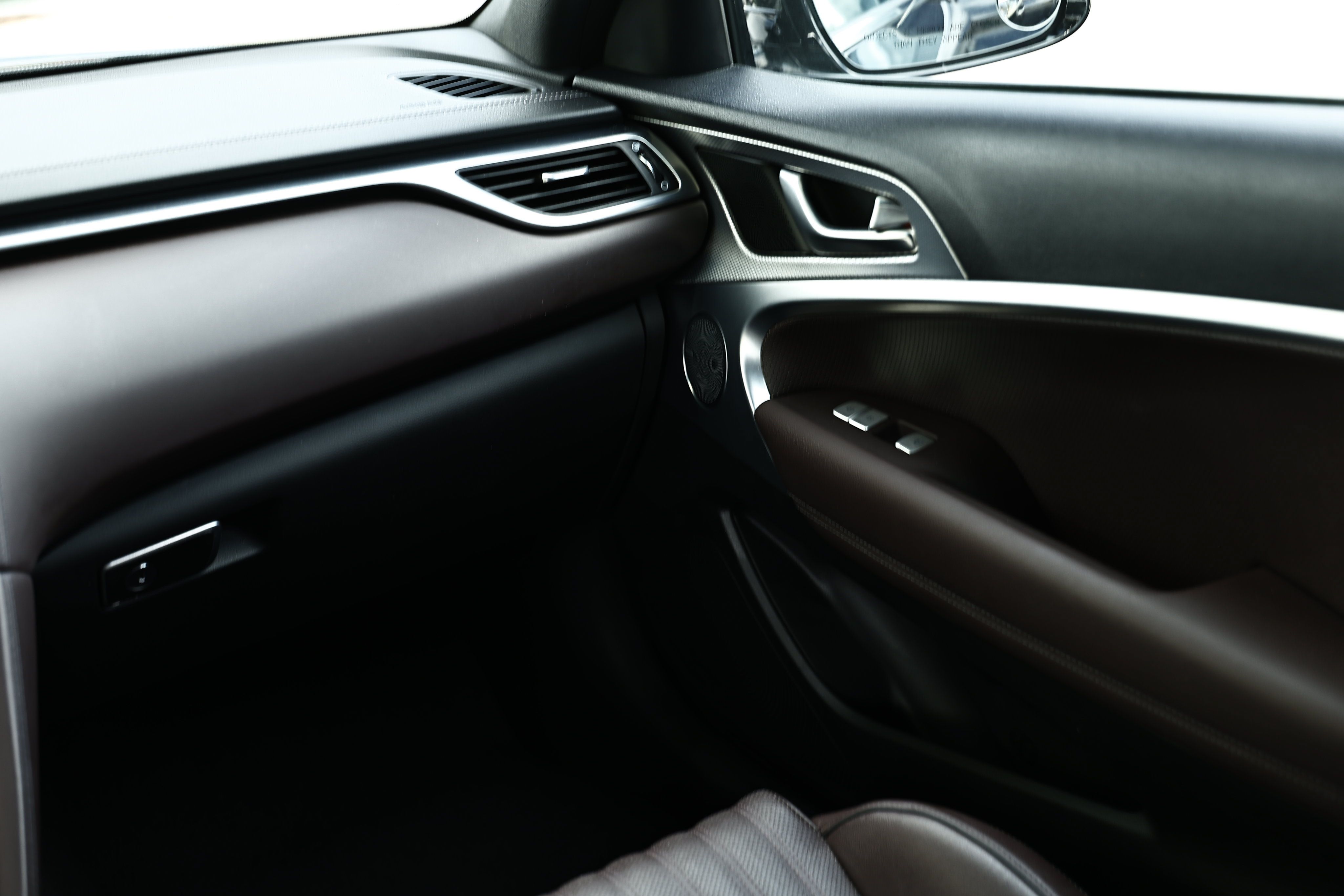 Used 2022 Genesis G70 2.0T w/ Prestige Package AWD/4WD image 30