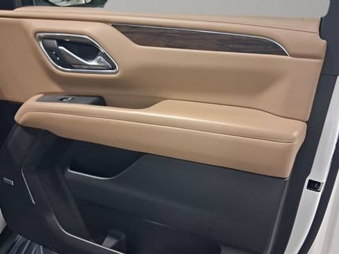 Used 2023 Chevrolet Suburban Premier AWD/4WD image 15