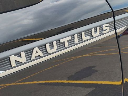 Used 2023 Lincoln Nautilus Reserve w/ Equipment Group 202A AWD/4WD image 6