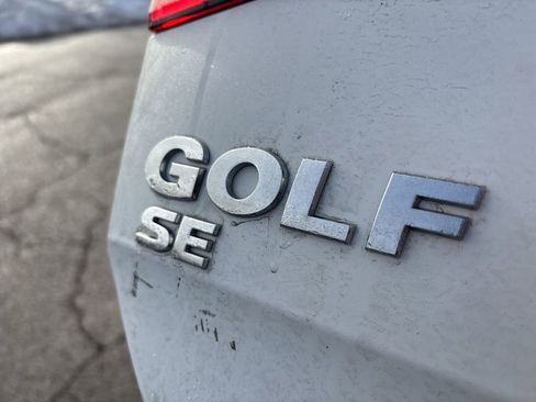 Used 2018 Volkswagen Golf SE image 4