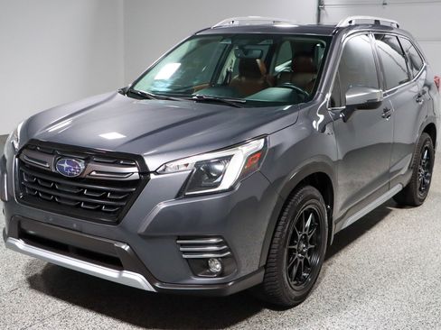 Used 2022 Subaru Forester Touring image 32