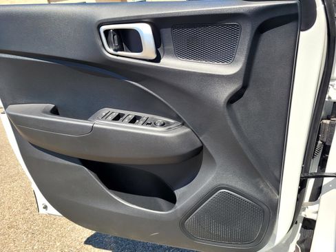 New 2026 Hyundai Venue SE FWD image 15
