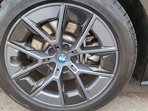 Used 2024 BMW i4 xDrive40i image 15