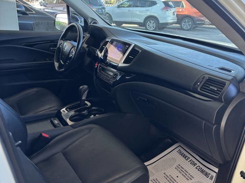 Used 2019 Honda Ridgeline RTL-E image 16