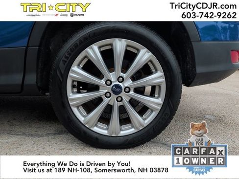 Used 2017 Ford Escape Titanium image 32