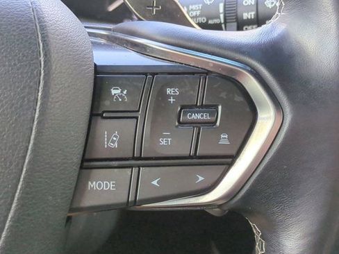 Used 2022 Lexus LX 600 4WD w/ Appearance Package image 25